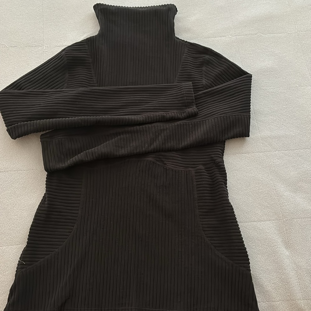 EUC Nike Pro Hyperwarm ribbed turtleneck